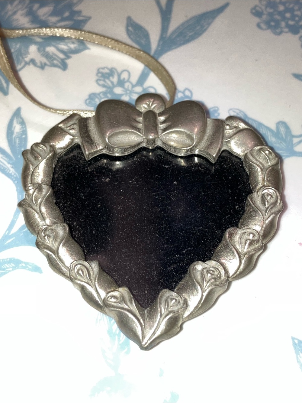 Vintage Signed Pewter Longaberger Rose Heart Photo Frame Basket Charm Ornament